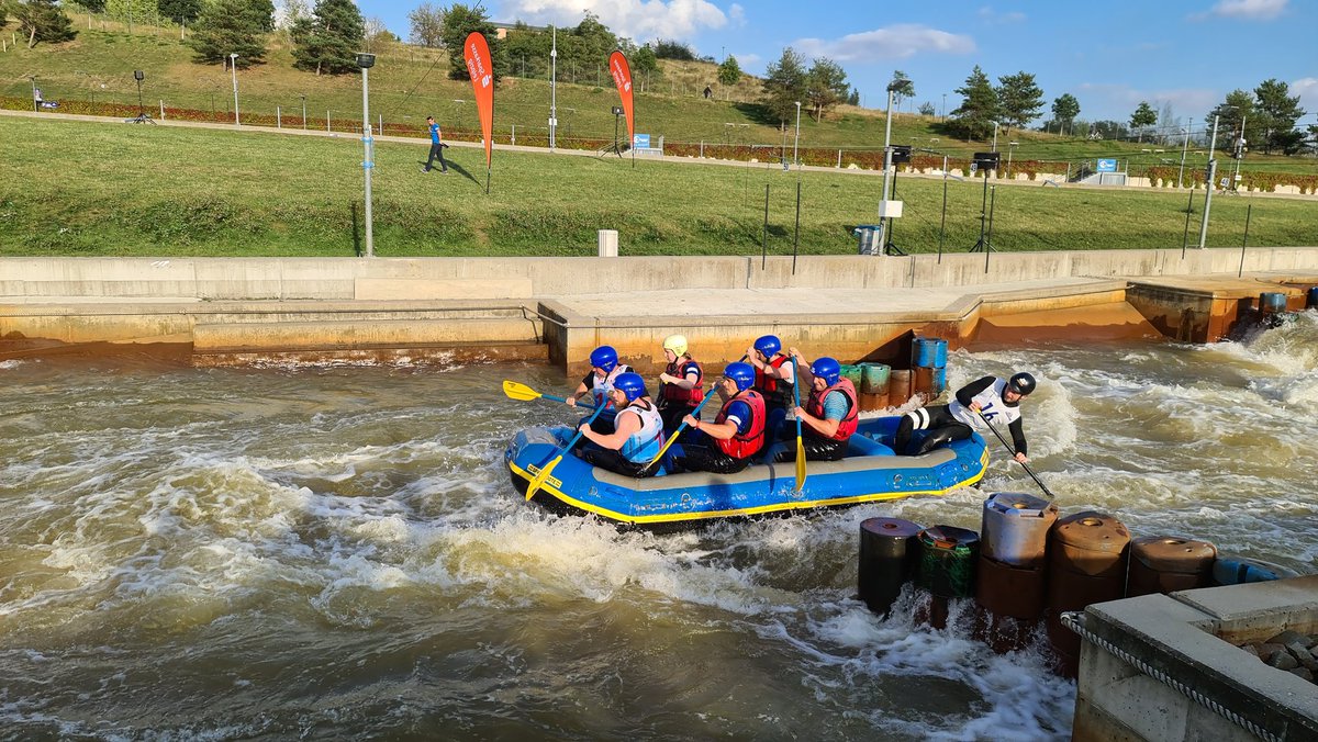 SoerenMuench's tweet photo. #Alvara #Firmen #Rafting #Cup im #Kanupark #Markkleeberg, wo gestern Deutsche Meisterschaften waren.
Super viel Spass, bei herrlichen Wetter.
#eureos 2. Platz
@LeipzigTourist #Leipzig https://t.co/23nPTbkoV8