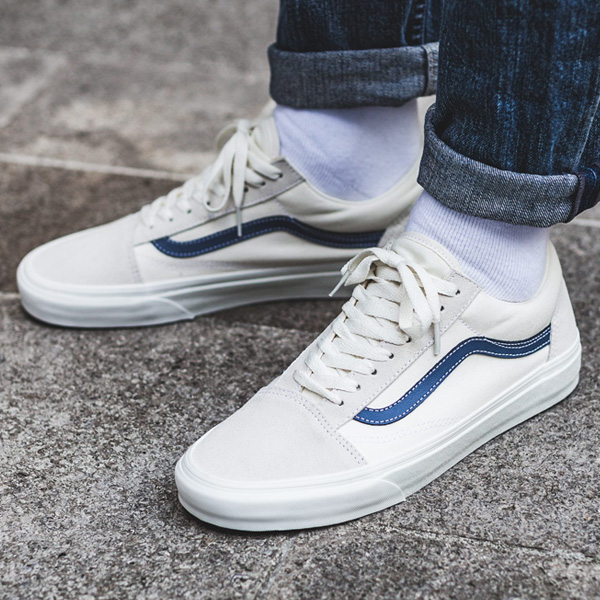 SneakerAlert Twitter: "Vans Old Skool 'Vintage White/Indigo' on sale for $45 shipped w/ code KFQR7 Link https://t.co/ALLfV9pD0Z https://t.co/sa72G1ElB1" / Twitter