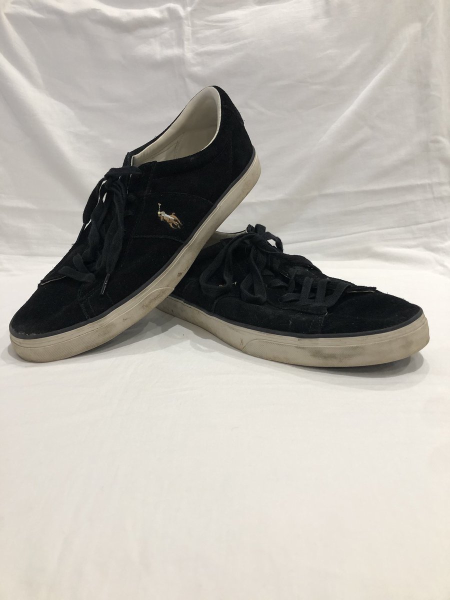 Creptify's tweet photo. Before and after on these Black Suede Ralph Lauren Low Sneakers.

Do you have any sneakers that need a clean?

#creptify #ralphlauren #black #suede #sneakers #ralph #lauren #ralphlaurensneakers #sneakercleaner #sneakercleaning https://t.co/PM8QtIf1MG