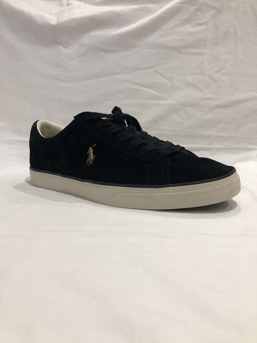 Creptify's tweet photo. Before and after on these Black Suede Ralph Lauren Low Sneakers.

Do you have any sneakers that need a clean?

#creptify #ralphlauren #black #suede #sneakers #ralph #lauren #ralphlaurensneakers #sneakercleaner #sneakercleaning https://t.co/PM8QtIf1MG