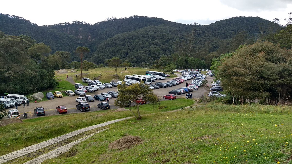 jpachonq's tweet photo. imprescindible habilitar más espacios y senderos naturales pos-cuarentena, fin de semana caótico en el parque #Chicaque, por encima de su capacidad de carga y bajo control del distanciamiento social @CarabinerosCol @Alcaldia_Soacha, más de 1000 personas ingresaron https://t.co/5mJ2VhbTpz