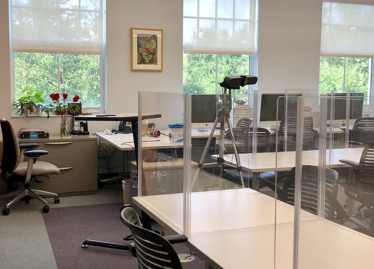 PGomezPCS's tweet photo. My classroom is ready to welcome students tomorrow. I’m ready for the professional &amp; personal challenge ahead. #KickingOffHyflex  #ZoomAndRoom https://t.co/pKv984M7zy