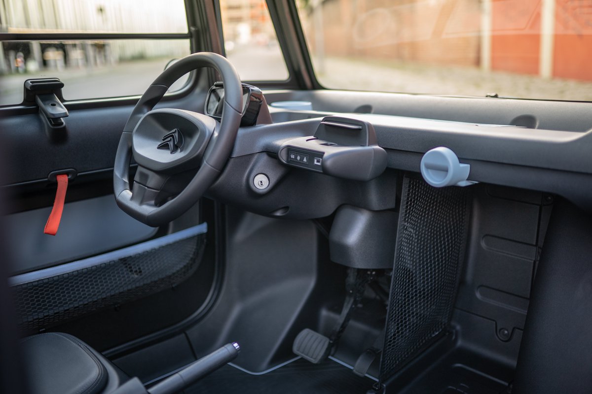 ElectrifyingCom's tweet photo. ⚡️electrifying First Drive ⚡️

Worried that all electric cars are starting to look a bit boring? 

Step forward the Citroën Ami - a seriously crazy city car set to hit the UK next year. 

Check our our First Drive ici!

#CitroenAmi 

https://t.co/qvpqSdlpIm https://t.co/5PXiI1preS