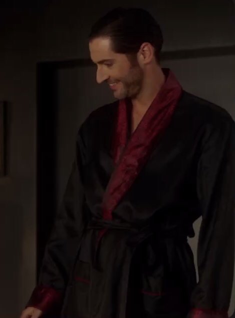Lucifer’s wardrobe in 3x01 They’re Back, Aren’t They #Lucifer  