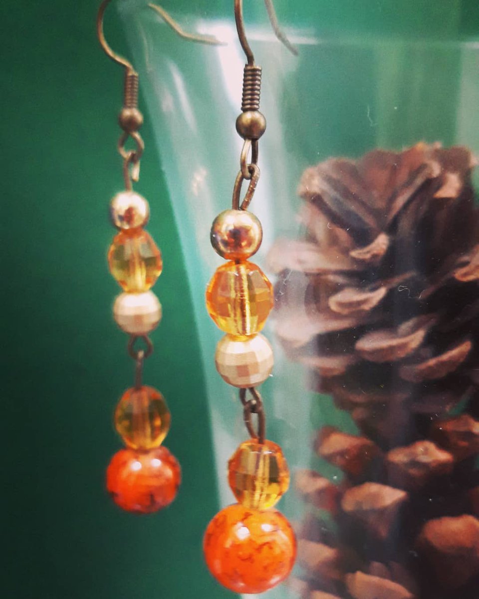 PHandmadeitems's tweet photo. New autumnal earrings in my shop now! Come and have a look!
https://t.co/m5XEI7P8jl
https://t.co/6bN1R6AcMl
#newstock #autumnearrings #leavesarechanging https://t.co/LmZ5icacFz