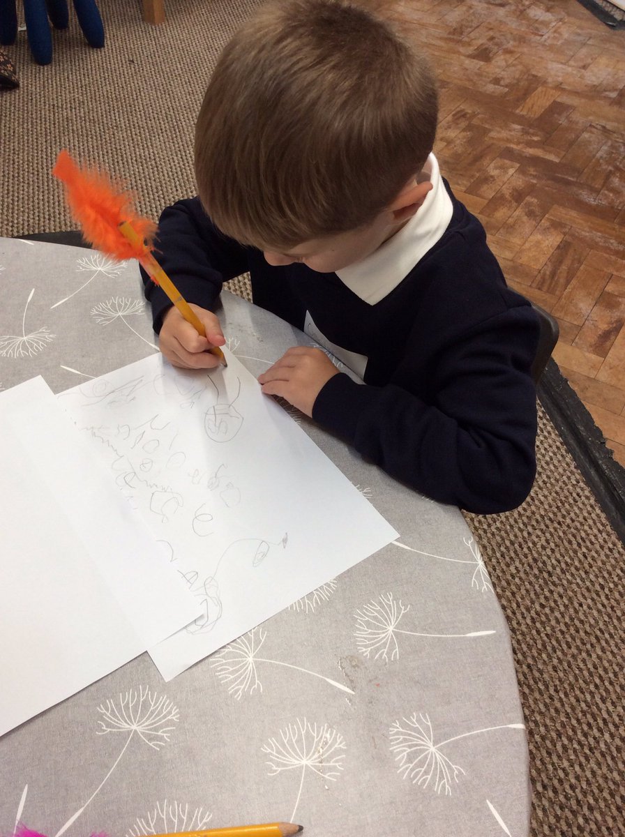 _stbederec_'s tweet photo. We are having so much fun this afternoon! All of the children have settled in beautifully and are enjoying making new friends 🤩🥰✏️🧩 https://t.co/5MdytVS1OX