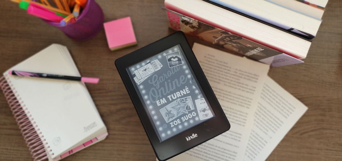 blog_ECeM's tweet photo. Oi vocês, 

Que tal aproveitar o feriado prolongado para conhecer novas obras? No post de hoje eu falo sobre o segundo livro da trilogia #GarotaOnline da #ZoeSugg .

Confira: https://t.co/e0G2JUvVHe

@Verus_Editora

#GarotaOnlineEmTurnê #EditoraVerus #Resenha #KindleUnlimited https://t.co/2kYCkbR9Zb