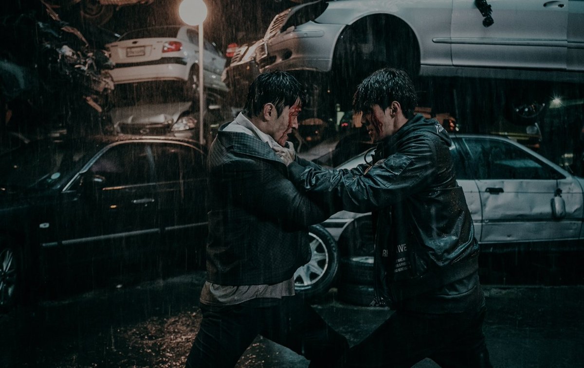 _sehunism's tweet photo. today is another time to flex these photos that were taken for "Dokgo Rewind." I am so thankful that the photographer was able to capture Sehun's amazing moves and acting. Actor Hun definitely needs praise and a round of applause for doing a job well done 👏

#2YearsofDokgoRewind https://t.co/YgKADNa8RD