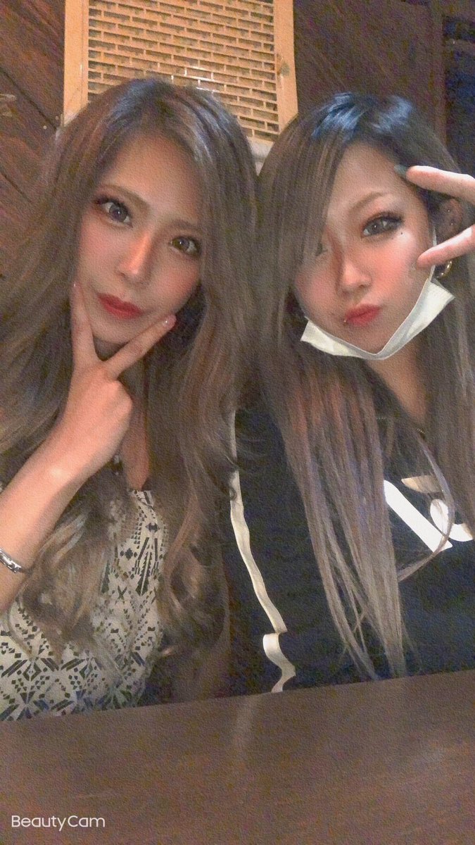 ____Na1OO1____'s tweet photo. 新しい携帯Twitterログインできやんくて
ぜんっぜん見やんようなってるwww

新しいアカウント作ろっかな🥺

久しぶりにTwitterみてるけど
車界隈は相変わらずやな～笑笑

車なくても仲良くしてくれるみんなに感謝💓
ほんまに毎週充実しすぎて楽しい🥰

とりあえずアカウント作ろっ笑 https://t.co/MBF5STJnbK