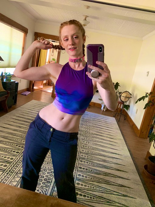 1 pic. ?Onlyfans Thread?

?SWs add your promos?

?Buyers sub to your faves?

?RT and like for exposure