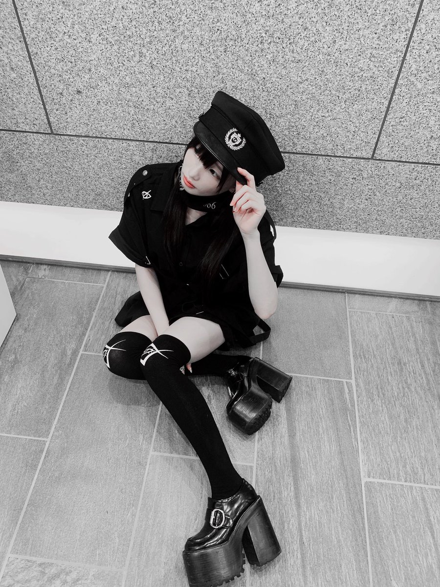 Pikarin_shiina's tweet photo. 本日ノコーデ→https://t.co/JgGREJhgjA
下僕宣告
ぴ様の元へ
貴方よ飼われなさい。。。
全部舐め腐って遊んであげる尽き果ててもズット
僕のかわぃぃ毒ちぇりー https://t.co/oU7Aa3YTbh