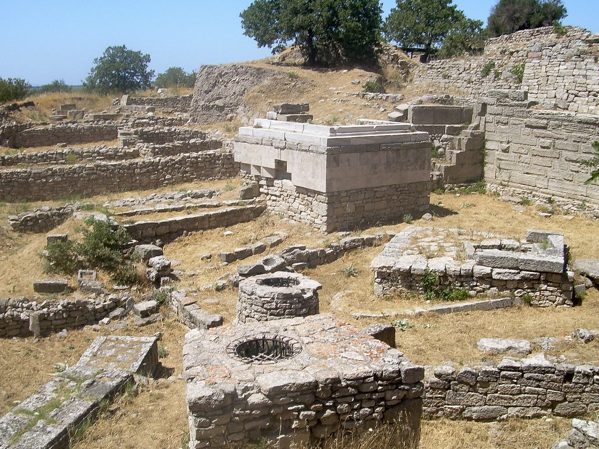 He was an advocate of the historicity of places mentioned in the works of Homer and an archaeological excavator of Hisarlik, now presumed to be the site of Troy, along with the Mycenaean sites Mycenae and Tiryns.