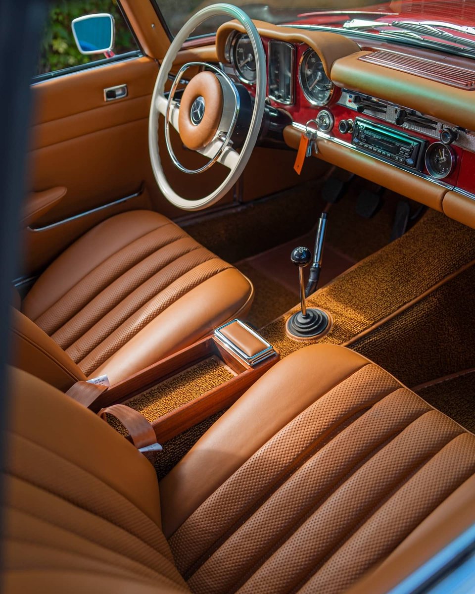dclassauto's tweet photo. Here it is! The finished results of the Mercedes W113 we posted about last week. A full interior retrim and a new hood supplied and fitted. Freshly retrimmed seats, carpets, doorcards, dashboard, horn push, decklid and more. What do you think? 🤔 #dclassauto https://t.co/gcTOSuJ1J8