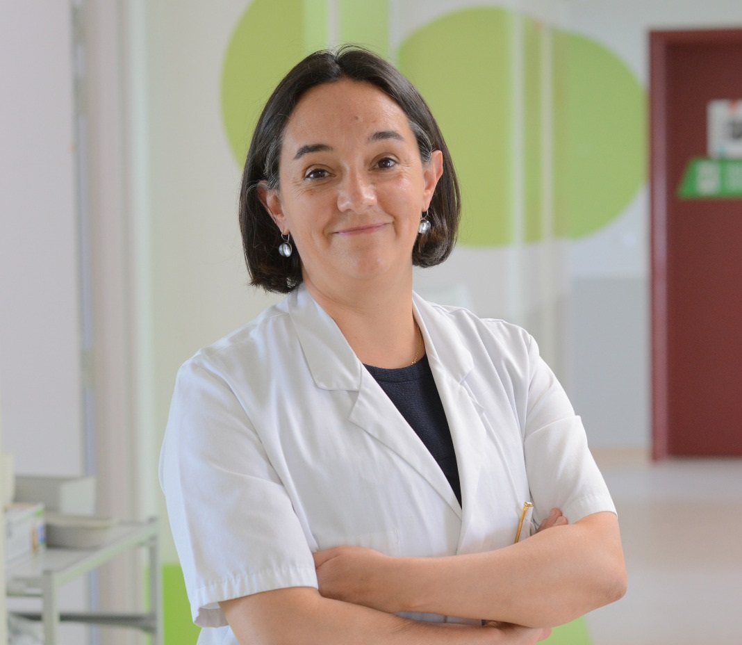 GustaveRoussy's tweet photo. 🔉 Félicitations à Véronique Minard-Colin, nommée Professeur des Universités - Praticien Hospitalier de pédiatrie à @UnivParisSaclay ! 🎓
Pr Minard-Colin est notamment responsable du programme d'#immunothérapie pédiatrique @GustaveRoussy.
#Guérirlecancerdelenfantau21esiècle https://t.co/beVE0RPPuS