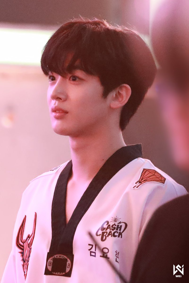 WEi__Official's tweet photo. [POST] CASH 인형을 CATCH 하러 떠난 태권소년(ง •̀_•́)ง

https://t.co/7MsyEqOkyx

#위아이 #WEi #김요한 #KIMYOHAN https://t.co/y8FV63w7LD