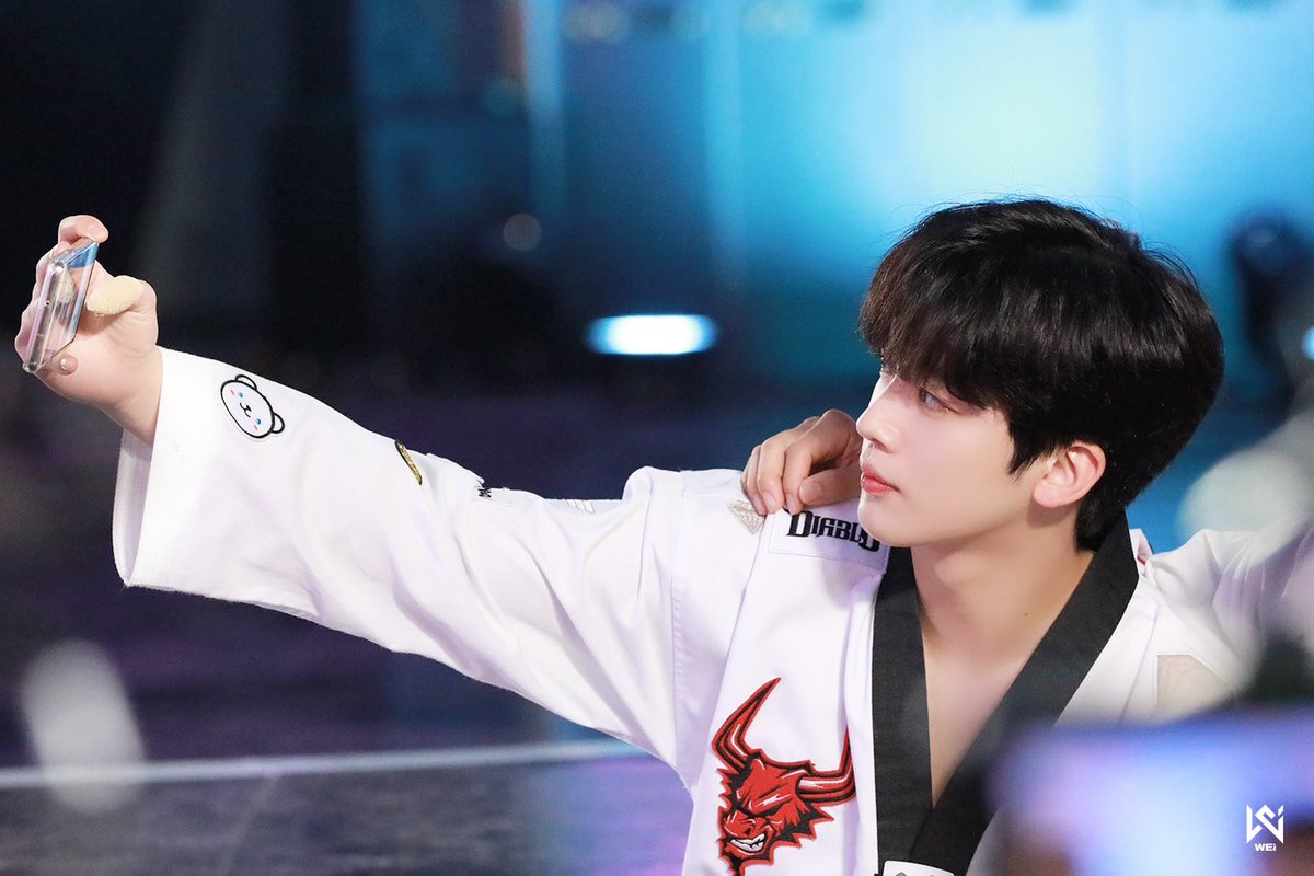 WEi__Official's tweet photo. [POST] CASH 인형을 CATCH 하러 떠난 태권소년(ง •̀_•́)ง

https://t.co/7MsyEqOkyx

#위아이 #WEi #김요한 #KIMYOHAN https://t.co/y8FV63w7LD