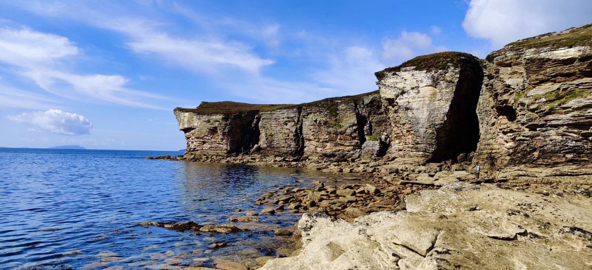 bpc1745's tweet photo. Shots from a trip to the Prince’s cave at Elgol, Isle of Skye. Here in July 1746 Prince Charles Edward, who was then under the protection of Clan MacKinnon, spent his last night on Skye crossing over to the mainland the following day. https://t.co/PurcOF7lcg