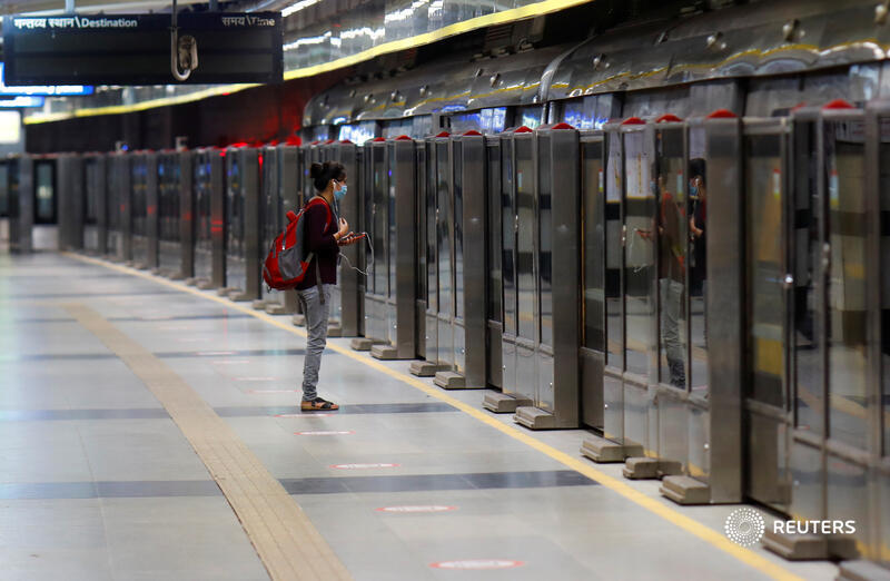 India overtakes Brazil in coronavirus infections, some rail services resume reut.rs/330MSBg by @ShilpaJay