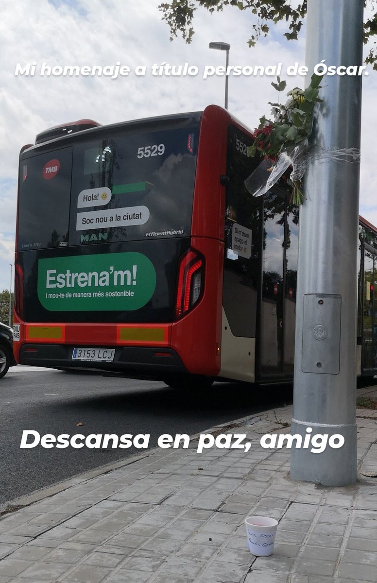 miniautobusero's tweet photo. Los conductores y conductoras de #busbcn, le rinden un gran homenaje a Óscar.
Descansa en paz @comunicacio_SIT @TMB_Barcelona @UGTBusTMB @TbCcoo @enrique12418 https://t.co/33NTNIea65