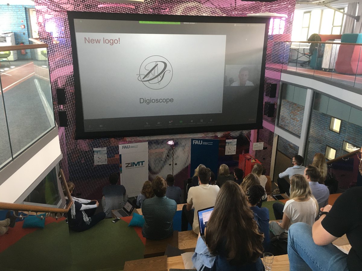 FauSandbox's tweet photo. 🚀Some impressions of our MidTerm event 🚀

The 11 fellow teams' presentations were outstanding, almost 20 viewers were in zoom &amp; ca. 30 team members, mentors &amp; partners at #BrucklynHall.

Afterwards the fellows networked &amp; had a beer with all the guests🍻

@UniFAU @zollhofHQ https://t.co/LbsejePv5S