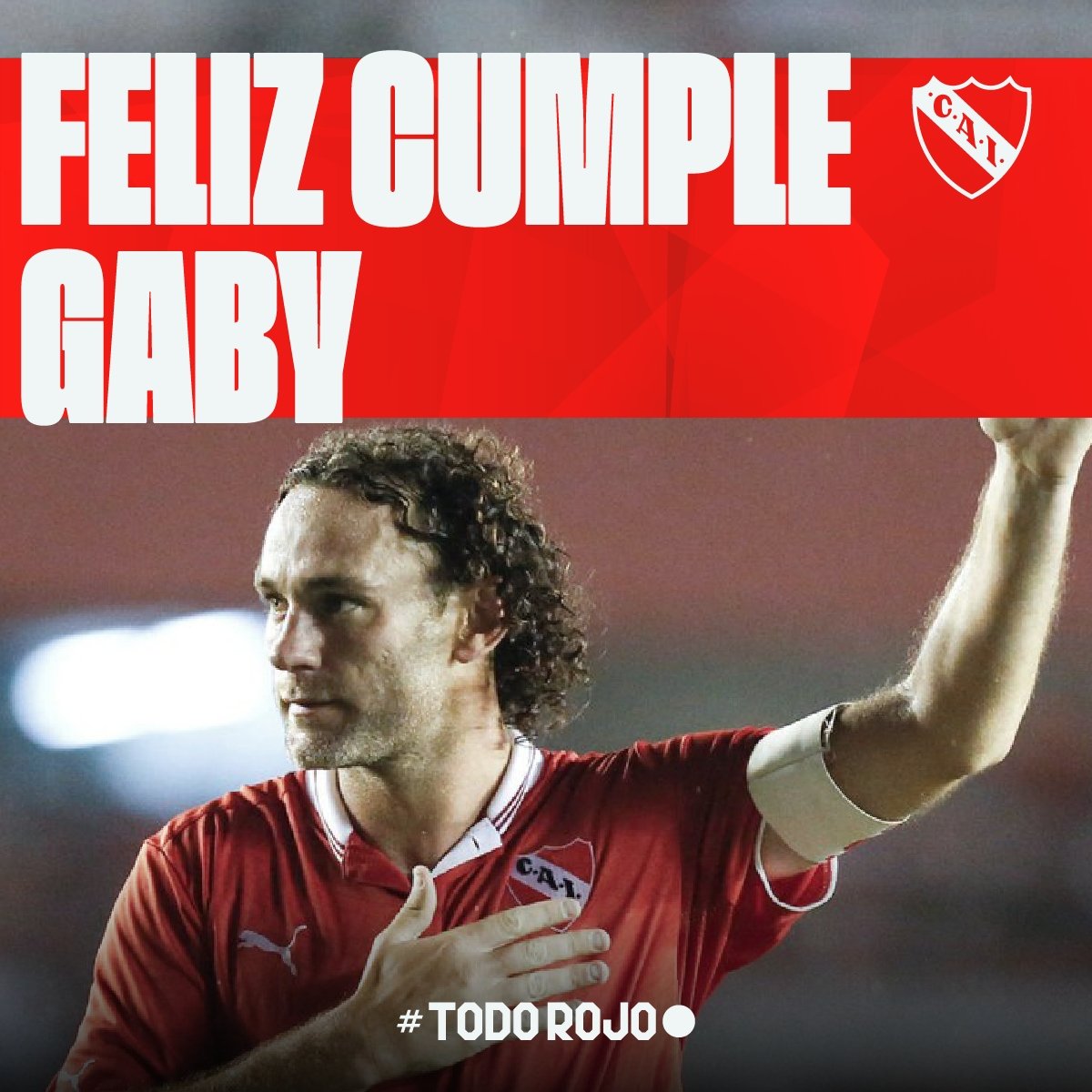 Independiente's tweet photo. Capitán y campeón. Orgullo Nacional adentro y afuera de la cancha. Uno de nosotros para toda la vida.

¡Feliz cumpleaños Mariscal!

#TodoRojo 🔴 https://t.co/gWI94WKgKt