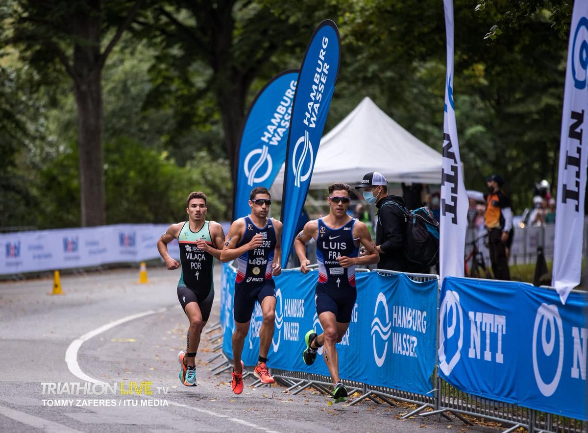Un immense BRAVO à Léo Bergère : médaille de bronze sur le championnat du monde WTS en individuel et la victoire en relais mixte !Félicitations 🥳!
Felicitaciones a Léo Bergère: medalla de bronce en el campeonato mundial WTS en individual y victoria en relevos mixtos! Felicidades
