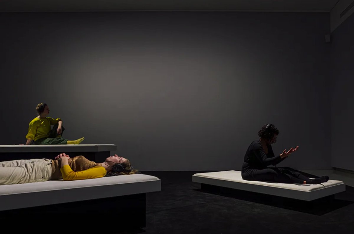 People say that limitations foster creativity. So what have dancers, choreographers and companies created for the digital sphere in these difficult times? Dance Magazine have compiled their favourite digital dance projects to come out of quarantine:

dancemagazine.com/best-online-da…