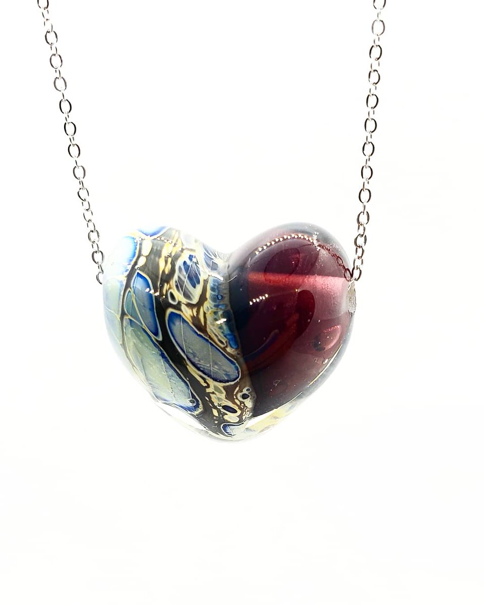 BeadsNl's tweet photo. Two new hearts added to Etsy😍😍 https://t.co/KgY4TKtyBt