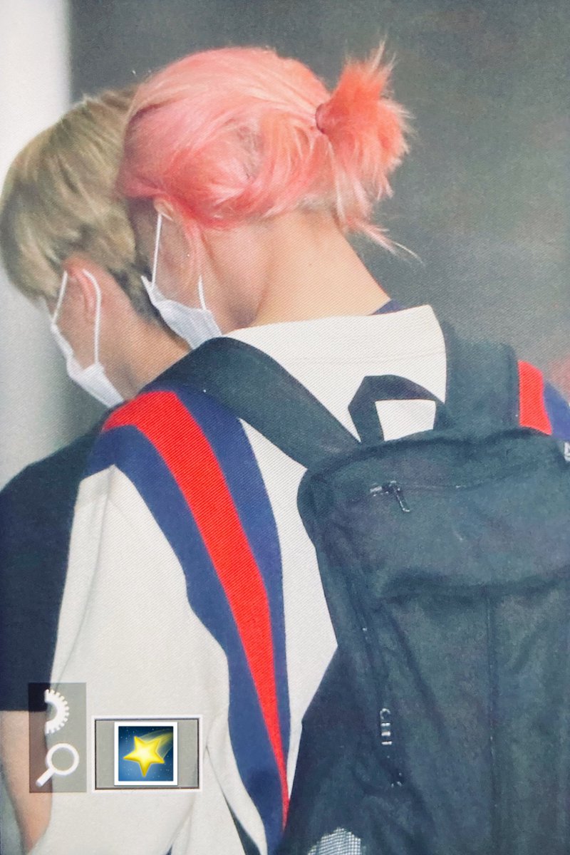 hwgpuppy's tweet photo. menina chora por um cabelo
 entenda o caso: https://t.co/DRfmaYWkYU