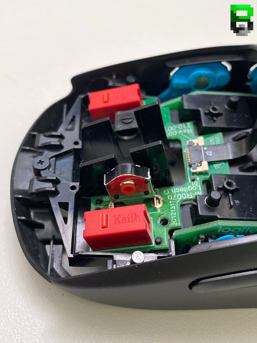 Beardedb0b's tweet photo. Scroll wheel swap and Kailh red Switches and Encoder.

@KailhSwitch #kailh #logitech @LogitechG #bbmods #beardedbob https://t.co/KNdRbHDGAc