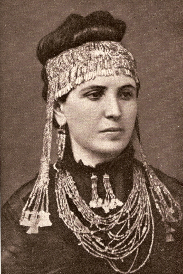 Schliemann later admitted fabricating it; at the time of the discovery Sophia was in fact with her family in Athens, following the death of her father. Sophia later wore "the Jewels of Helen" for the public.