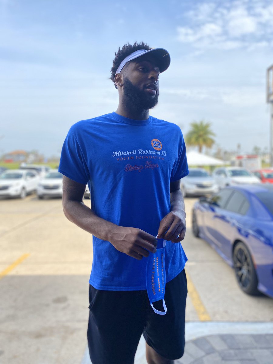 SadezRobinson's tweet photo. Besides being your manager, this is a Proud little sister moment. Mitchell your heart is golden. Thank you to the foundation family who travel from New York , Florida and New Orleans. @23savage____ https://t.co/u5ywm3S8tX
