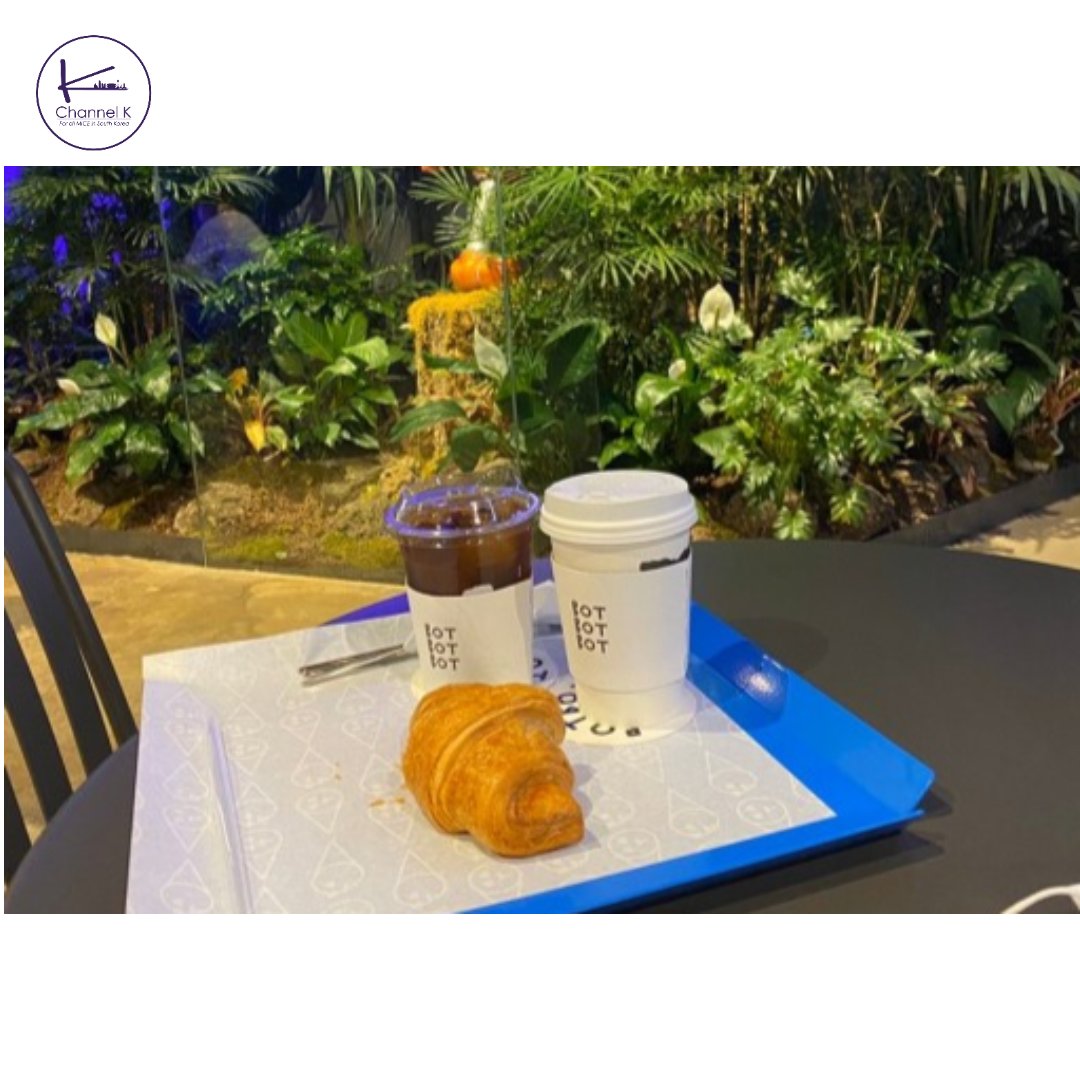 Channel_k_joy's tweet photo. Will it be difficult to practice an untact trip in Seoul?
Robots make drinks and serve! a new-concept robot
Coffee's "dripbot"
dessert's "Desertbot"
Cocktail's "Drinkbot"
Let's meet the Three robots
☞Contact - info@channelk.kr
#cafebot #konkukuniversity #seoulcafe https://t.co/wPh5MQo9ao