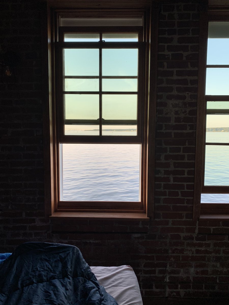 Baltimore Lighthouse tweet media