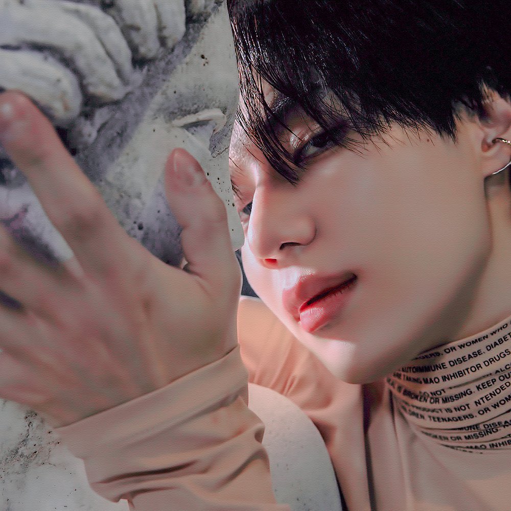 NisaliAvisha's tweet photo. King is Back 🥰😍😘❤️🔥
This song is so beautiful 🥰😘😍❤️
Let’s stream Shawols 🥰❤️

https://t.co/7T6ZTxo7cX

@SHINee #TAEMIN #태민 
#NeverGonnaDanceAgain #Criminal https://t.co/zmcvxo3U6w