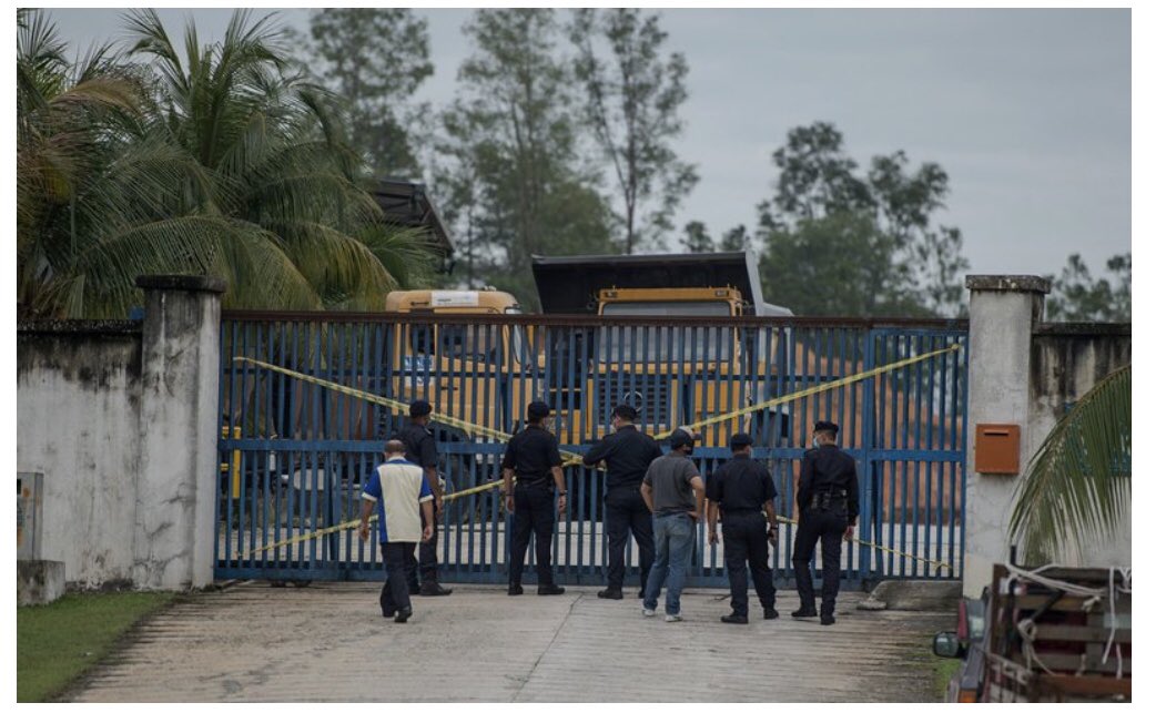 A factory that polluted the river and triggered a water crisis in Selangor has been operating for 6 years without a licence under the noses of the Pakatan Harapan government. How much do you think they paid under the table for the authorities to tutup dua mata?