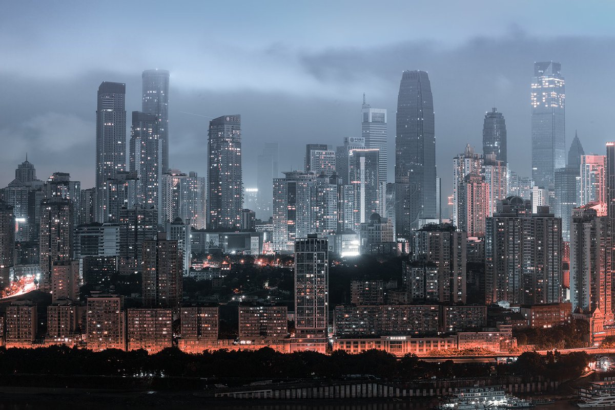 Yıldırımlar ın dansı 

Güneybatı Çin'deki gökdelenlerin üzerinde çekilmiş bu yıldırımlar inanılmaz bir görüntü oluşturdu 

#lightning #yildirim #simsek #China