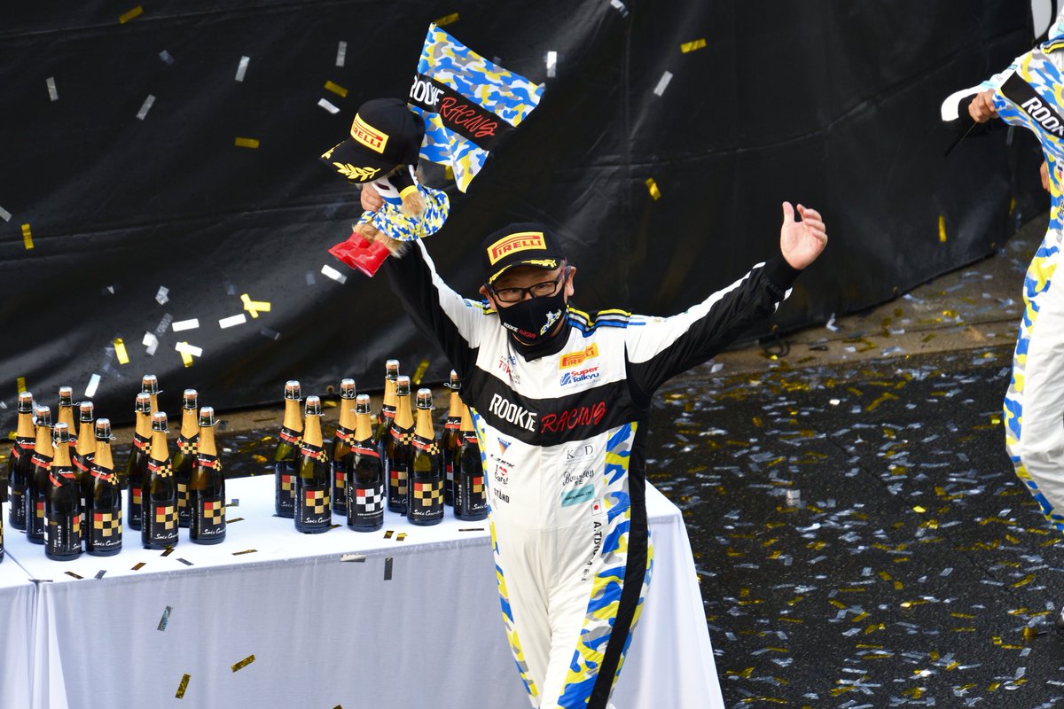 すちるー 1位のモリゾウ ルーキーちゃんの顔が見えないモリゾウ シャンパンが開かないモリゾウ シャンパンを飲むモリゾウ S耐 スーパー耐久 ピレリ Fuji24h 富士24時間 富士スピードウェイ Fujispeedway Fsw Rookieracing Gryaris ヤリス