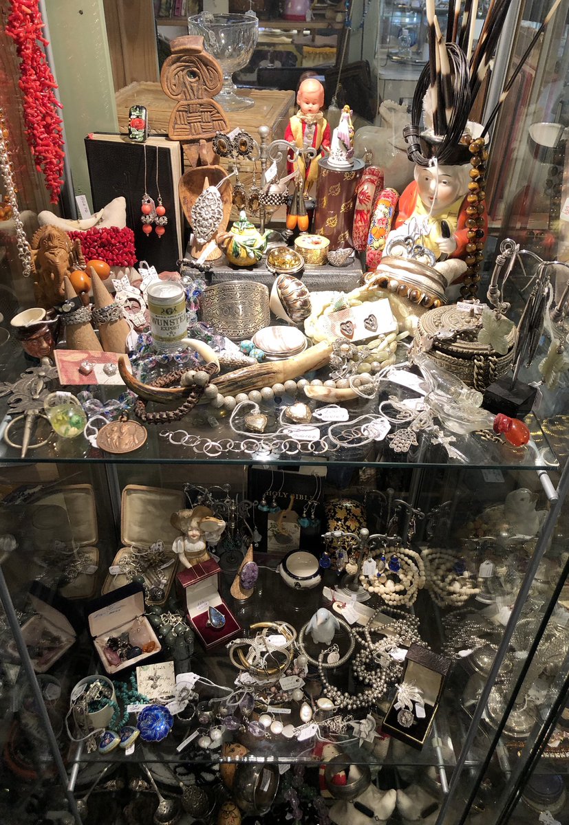 LisaMarieFranks's tweet photo. π Monday Motivation @ Melksham Arcade.... π
#freshstock #antiques #celeryvase #supportlocalbusiness #zippolighters https://t.co/ilI2u6W98G