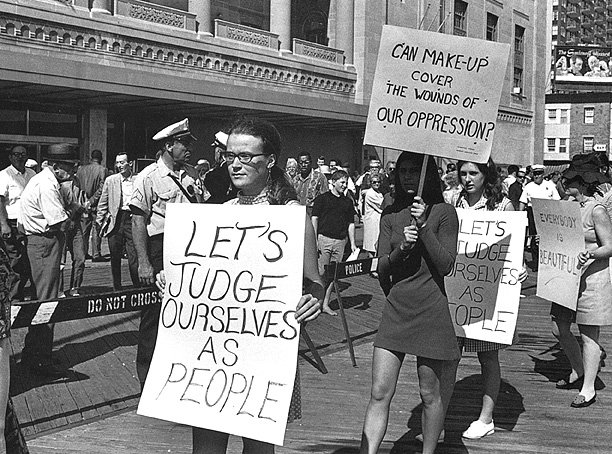 TammiMinoski's tweet photo. #OTD 1968: Approximately 150 feminists joined with #WomensLiberation group New York Radical Women to protest the #MissAmericaPageant in Atlantic City, NJ. https://t.co/KJxsqjK3ir #WomensHistory #1960s https://t.co/BnfYGStcDO