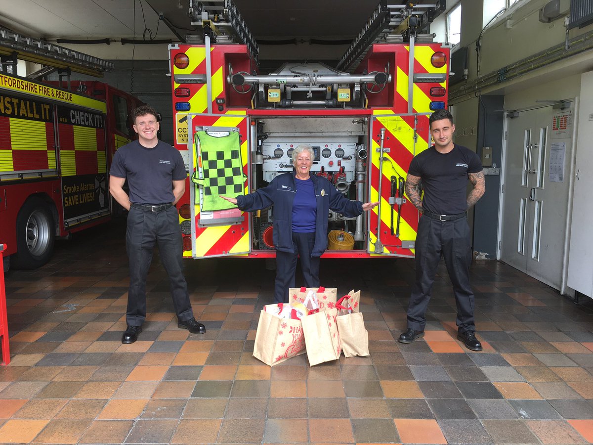 #tescocommunitychampion2271 Lol
gave a #fooddonation to our local #cheshuntfirerstation keeping a #2mmsocialdistance #group42south