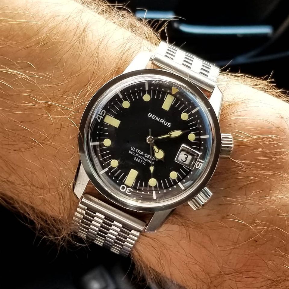 benrus_official's tweet photo. A vintage BENRUS Ultra-Deep courtesy of @buyingontime. Tag #yourBENRUS for a chance to be featured. https://t.co/H5q3NM07vp