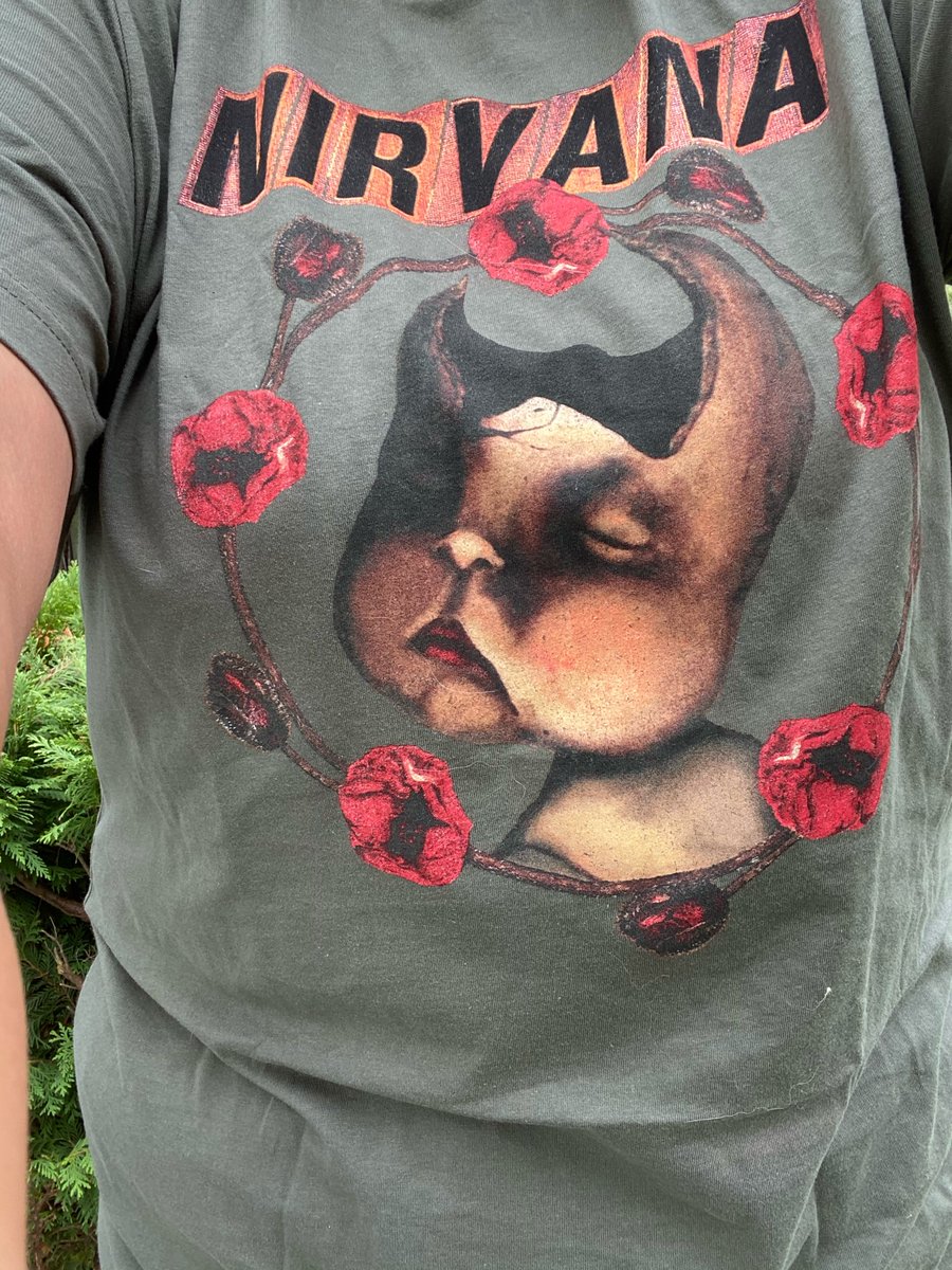 cobainreed's tweet photo. My new official @Nirvana masks and shirt 💕🤟👍 https://t.co/0dTGCwymQO