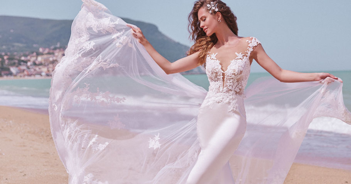 MaisonSignore's tweet photo. L’equilibrio perfetto tra raffinatezza e sensualità. Per il tuo matrimonio, sposa il design contemporaneo degli abiti Sofia Haute Couture.
#MaisonSignore #WeddingDress #AbitidaSposa https://t.co/FWEWKNZz4a