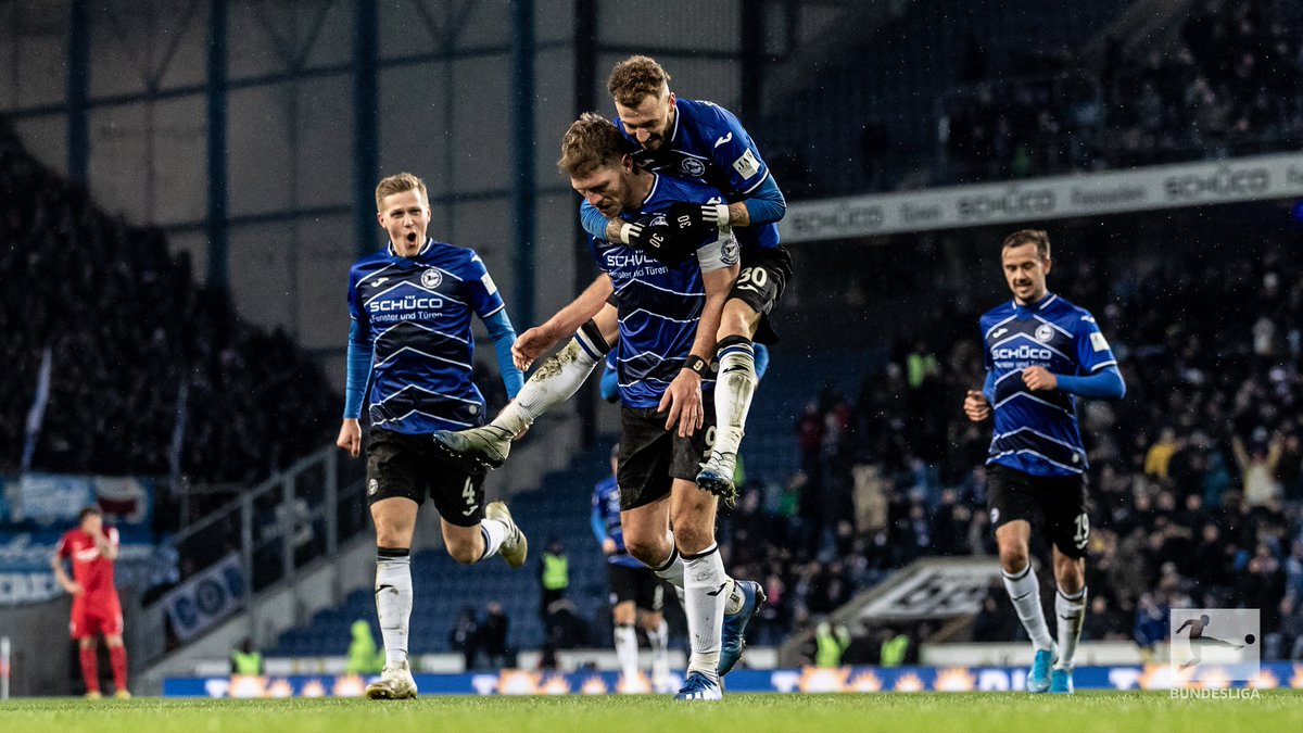 Bielefeld's opening six matches back in the big time ⚽💥

🚌 vs. Frankfurt
🏠 vs. Köln 
🚌 vs. Werder 
🏠 vs. Bayern 
🚌 vs. Wolfsburg
🏠 vs. Dortmund 

Thoughts on how they'll fare?