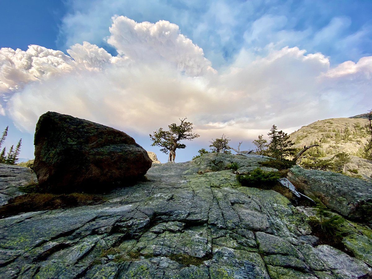 PerskiMichelle's tweet photo. @JimCantore @StephanieAbrams @JenCarfagno Crazy clouds yesterday NE of Rocky Mountain National Park caused by the Cameron Peak Fire that exploded to 34k acres yesterday due to this weekend’s record heat. Stay safe Larimer County. #RMNP https://t.co/OAWRYPlqVH
