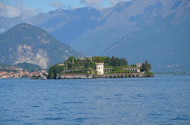 turistipercaso's tweet photo. Un salto nel passato alle Isole #Borromee! Un #diariodiviaggio di Elly su #Turistipercaso 👉 https://t.co/oJJIbJlCv6 https://t.co/V8jWnXcDHo