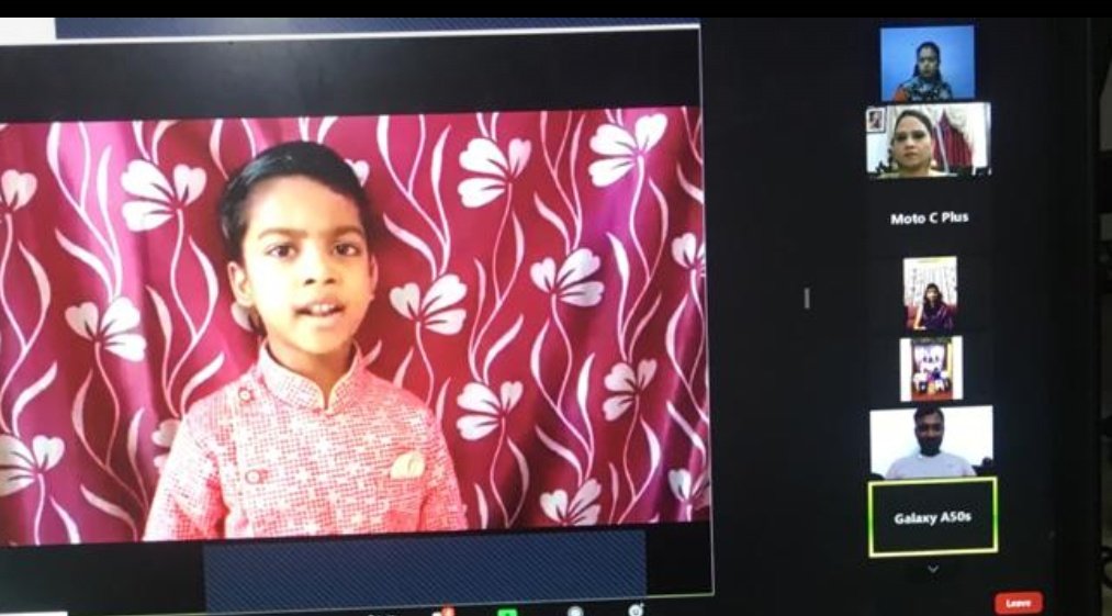 SyedHazeena's tweet photo. Today initiated small campaign A ten days Tamil workshop and speech competition for YOUNG GIRLS, who are politically motivated
Distributed prizes to 13 eminent teachers from different fields.
Special thanks to Ronit, Rukmini, jeyalatha, Rosy, Jaya
#SheTheFuture https://t.co/pFNKXqohRU