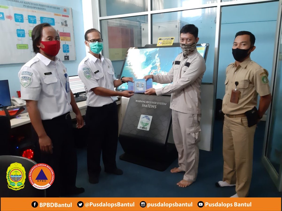 Sebagai tindak lanjut pemasangan Warning Receiver System New Generation / WRSNG ( Sistem Penerima Informasi Gempa Bumi dan Tsunami Generasi baru ) di Pusdalops PB BPBD Kabupaten Bantul, BMKG Stageof Klas I Sleman Yogyakarta, berikan sosialisasi bagi petugas Pusdalops PB