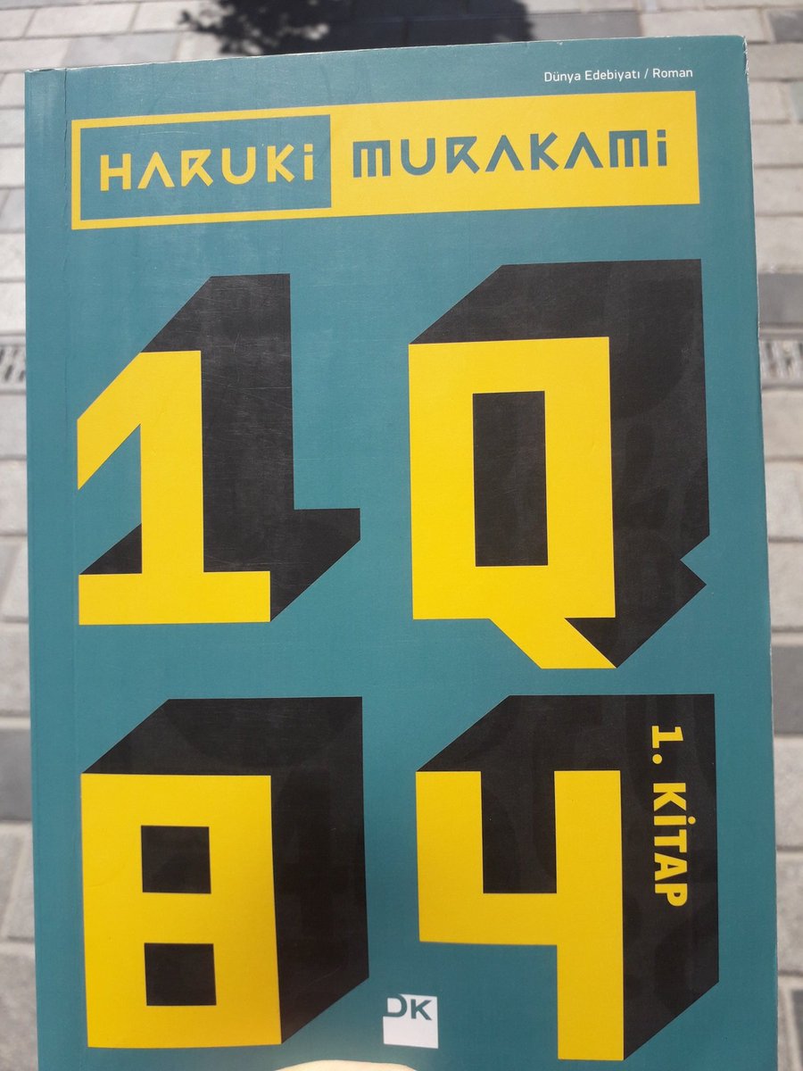 Düzdü, rus dilindən başqa dildə kitab oxumaq çox da ləzzət eləmir amma məcbur heç olmasa türkcə nəsə oxumalıyam ki, özünə gəlsin türkcəm. Bu arada artıq neçənci Murakami kitabıdı oxuyuram, hamıya tövsiyyə edirəm. Mura zordu, interesni vibe-ı var